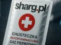 Jak zmyć gaz pieprzowy? Skuteczna pierwsza pomoc na skórę i oczy
