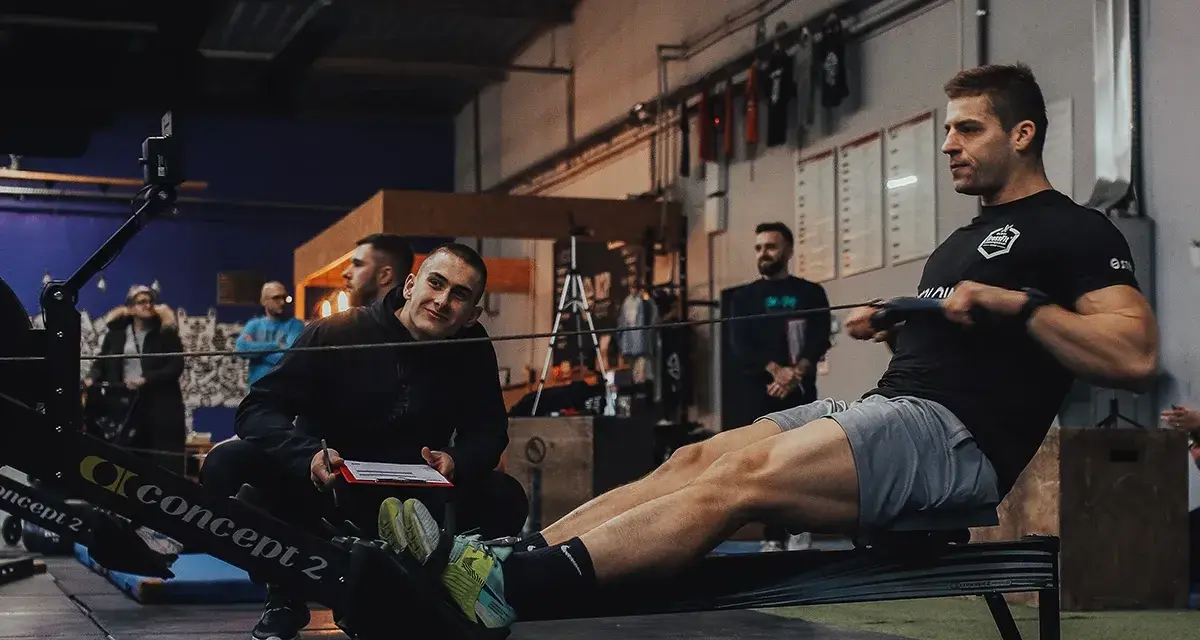 CrossFit czy siłownia? Wybierz idealny trening dla siebie!