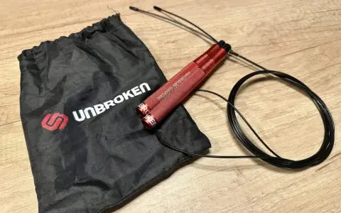 Double unders bez frustracji: Jaka skakanka do CrossFit najlepsza?