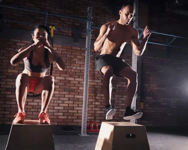 Trening CrossFit: Jak wygląda? Przewodnik dla początkujących