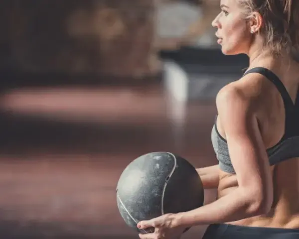 CrossFit: Co to jest? Zasady, korzyści i jak zacząć bezpiecznie!