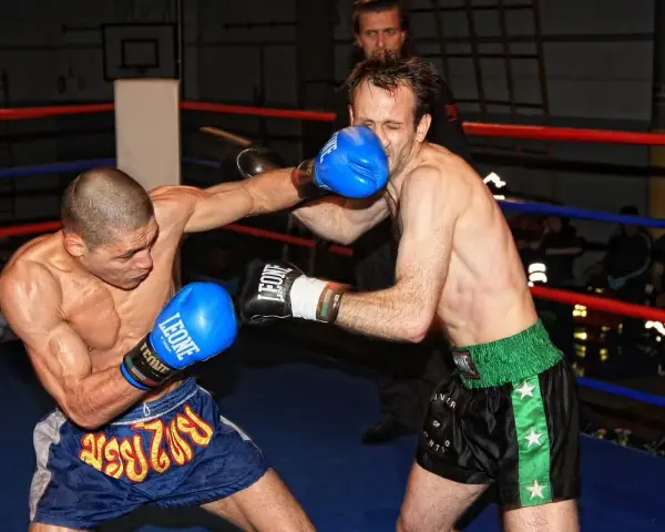 Waga musza: Ile kg? Limity w boksie, MMA i różnice federacji